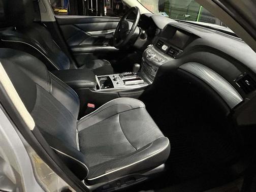 2016 INFINITI Q70 3.7X