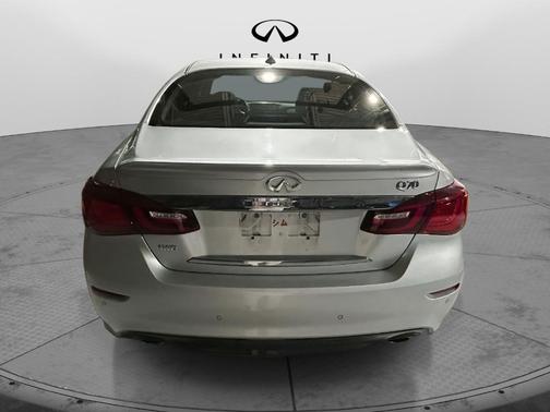 2016 INFINITI Q70 3.7X