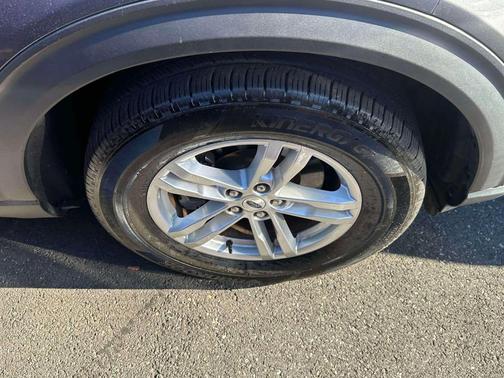 Gray 2022 Ford Explorer XLT