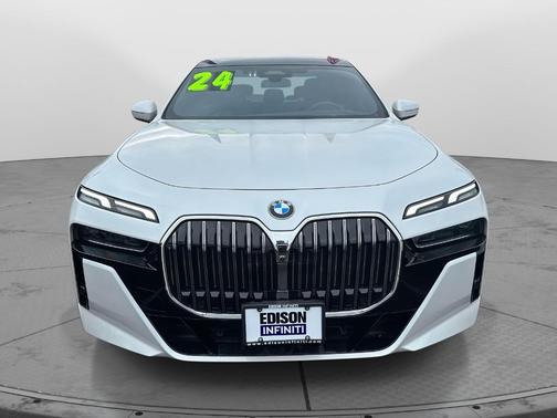2024 BMW 740 i xDrive