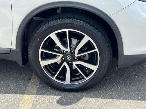 2020 Nissan Rogue SL