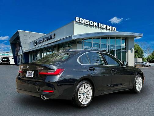 2024 BMW 330 i xDrive