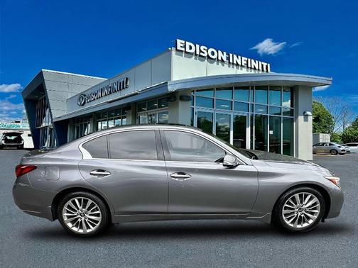 2022 INFINITI Q50 LUXE