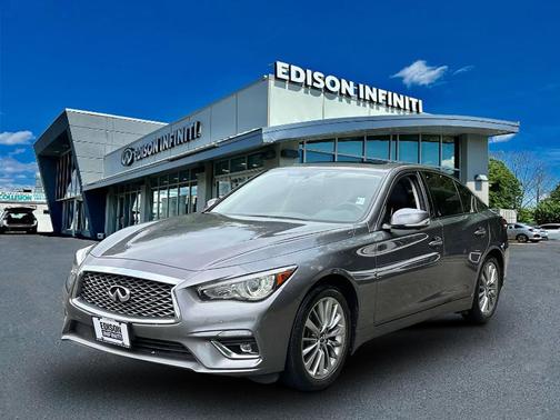2022 INFINITI Q50 LUXE