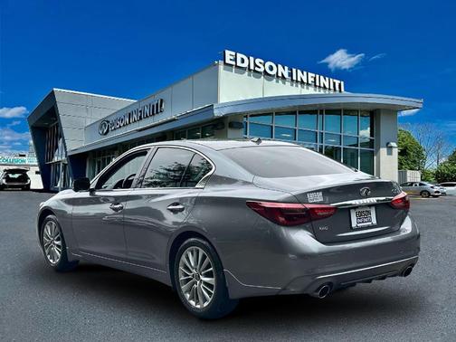2022 INFINITI Q50 LUXE