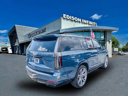2025 Cadillac Escalade Sport Platinum