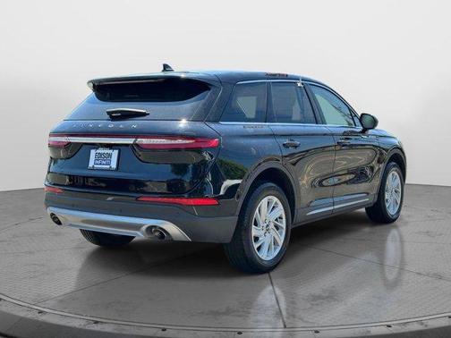 Infinite Black Metallic 2024 Lincoln Corsair Premiere