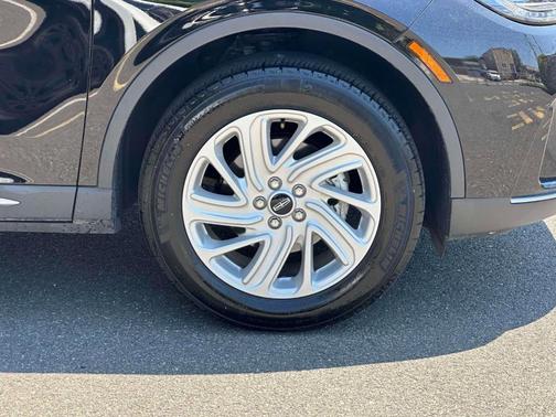 Infinite Black Metallic 2024 Lincoln Corsair Premiere