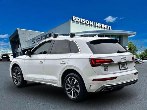 2023 Audi Q5 45 S line quattro Premium