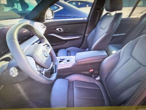 2025 BMW 330 i xDrive