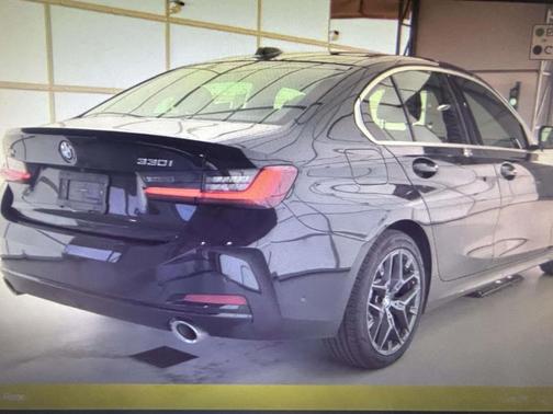 2025 BMW 330 i xDrive