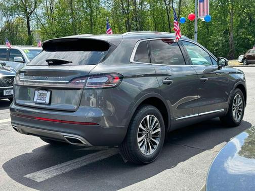 2022 Lincoln Nautilus Standard