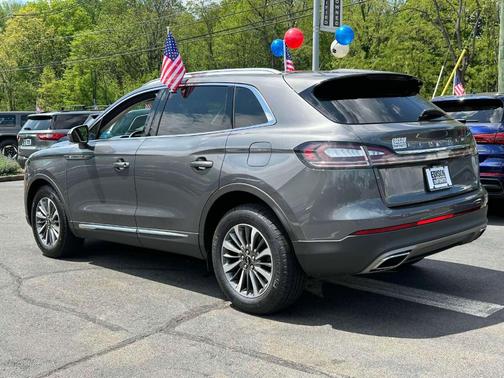 2022 Lincoln Nautilus Standard