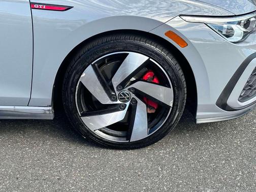 2024 Volkswagen Golf GTI 2.0T S