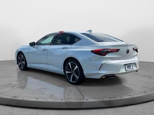 Platinum White Pearl 2025 Acura TLX Technology