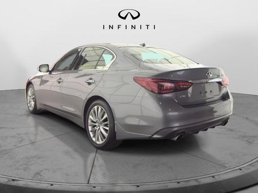 2023 INFINITI Q50 LUXE