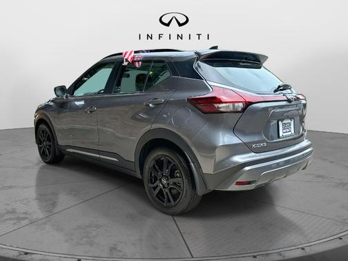 2024 Nissan Kicks SR