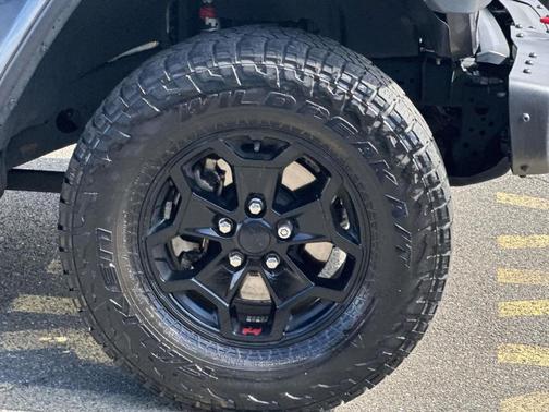 Granite Crystal Clearcoat Metallic 2020 Jeep Gladiator Rubicon
