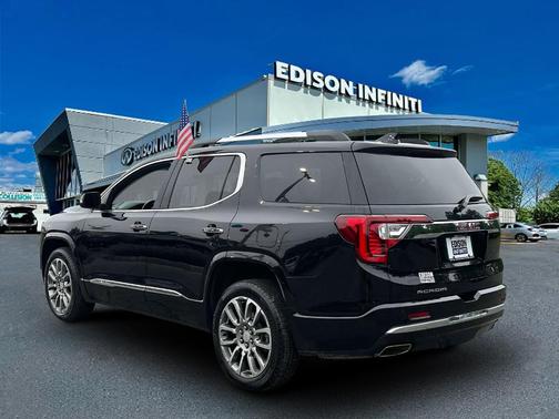 2022 GMC Acadia Denali
