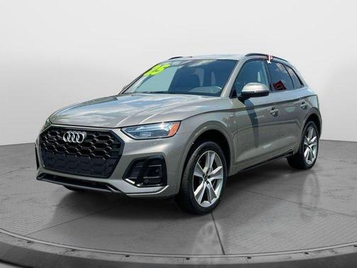 Chronos Gray Metallic 2025 Audi Q5 45 S line quattro Premium