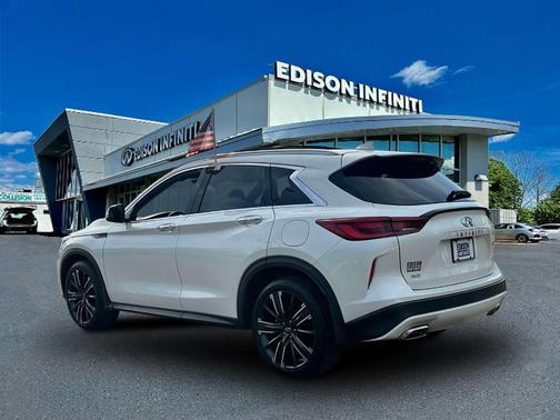 2022 INFINITI QX50 Luxe