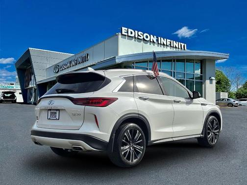 2022 INFINITI QX50 Luxe