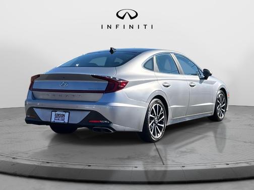 2021 Hyundai SONATA Limited