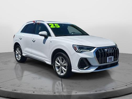 Arkona White 2025 Audi Q3 45 S line Premium