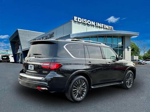 2024 INFINITI QX80 SENSORY