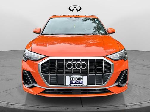 2022 Audi Q3 45 S line Premium