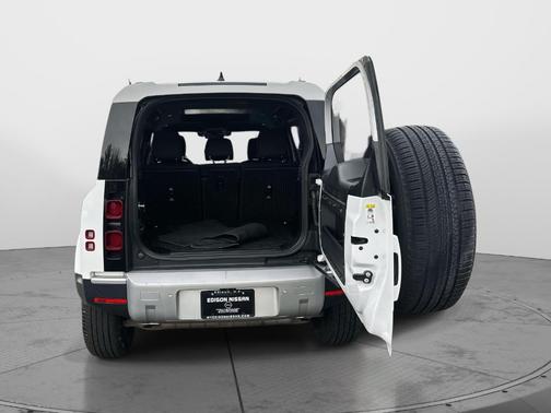 2025 Land Rover Defender P300