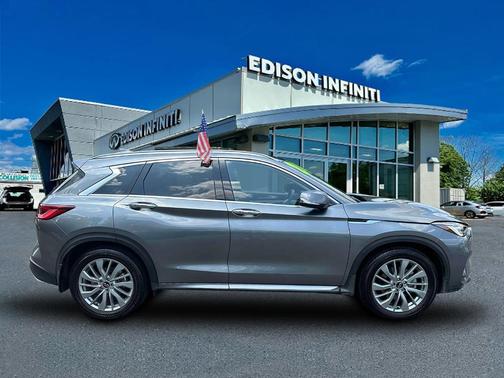 2024 INFINITI QX50 Luxe