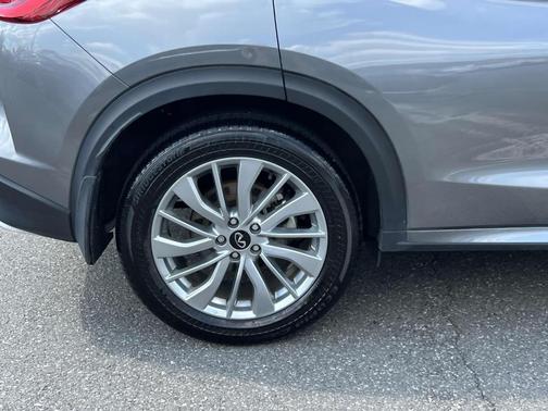 2024 INFINITI QX50 Luxe