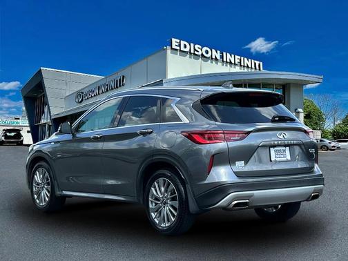 2024 INFINITI QX50 Luxe