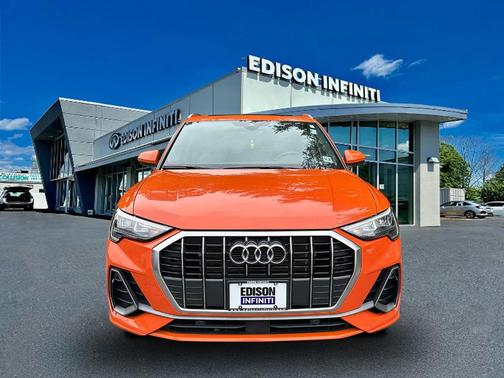 2022 Audi Q3 45 S line Premium