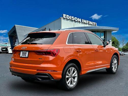 2022 Audi Q3 45 S line Premium