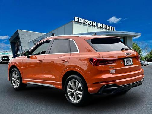 2022 Audi Q3 45 S line Premium