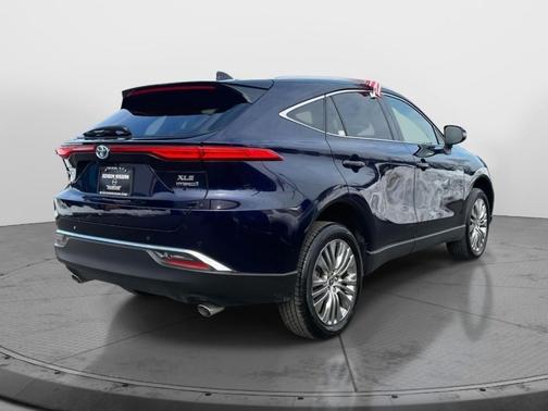 Black 2022 Toyota Venza LE