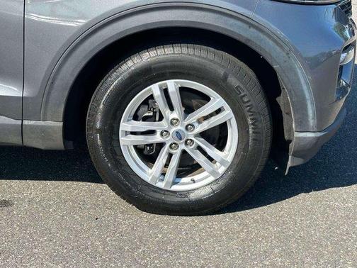 Carbonized Gray Metallic 2023 Ford Explorer XLT