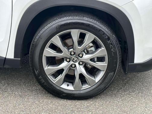 2024 Toyota Grand Highlander XLE NATL