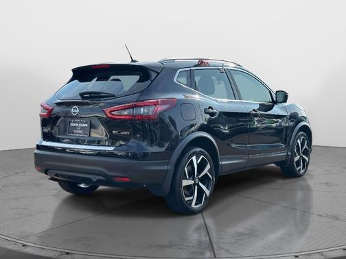 2022 Nissan Rogue Sport SL