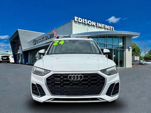2024 Audi Q5 45 S line quattro Premium