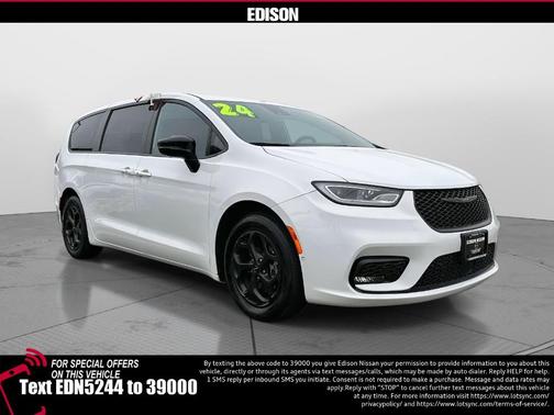 2024 Chrysler Pacifica Hybrid Select