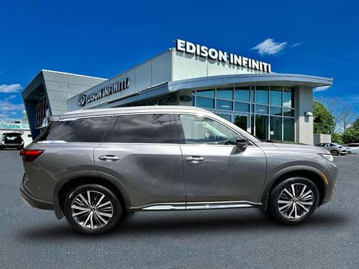 2022 INFINITI QX60 SENSORY