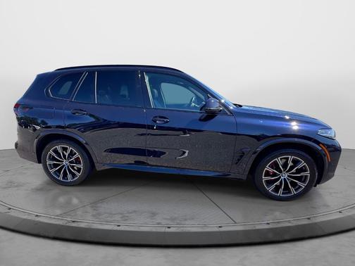 Carbon Black Metallic 2024 BMW X5 xDrive40i