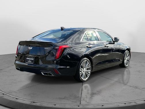 2025 Cadillac CT4 Premium Luxury
