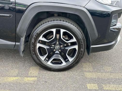 2019 Toyota RAV4 Adventure