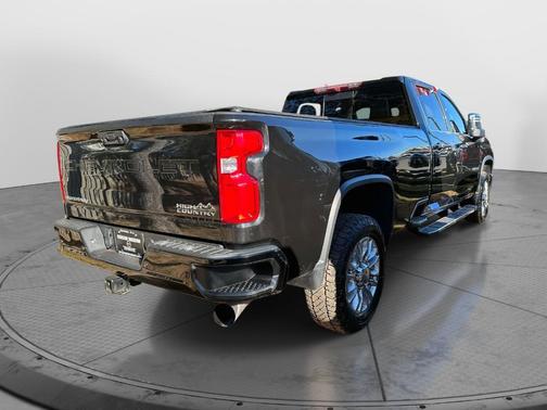 2022 Chevrolet Silverado 2500 High Country