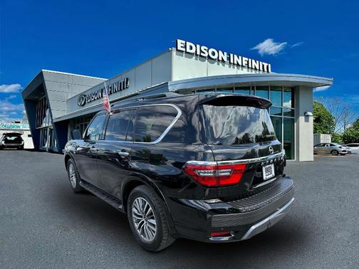2022 Nissan Armada SL