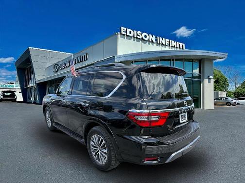 2022 Nissan Armada SL